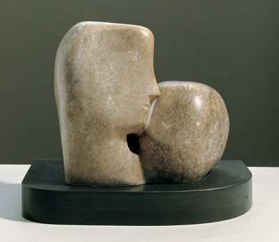 Barbara Hepworth, "Dwie głowy", 1932, The Pier Arts Centre, Orkney, dar Margaret Gardiner, 1979
