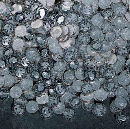 Agnieszka Kurant, "Minus One Dollar", 2012, metal alloy, collection of CSW Znaki Czasu, Toruń 