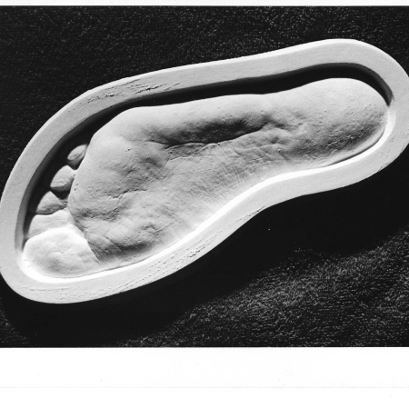 Stephen Kaltenbach, Propozycja bieżnika lewego buta Neala Armstronga, 1969, fotografia czarno-biała