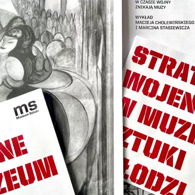 Zdjęcie ulotek, czarno-biały obraz i czerwone napisy